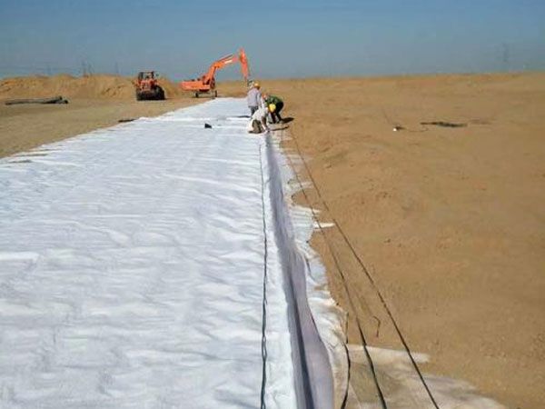 复合土工膜施工